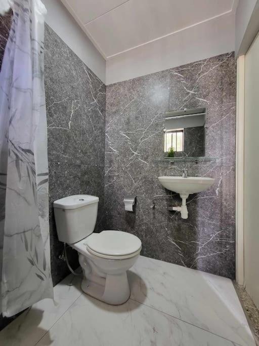 Welcome To Our Cozy Apartment! Willemstad Bagian luar foto