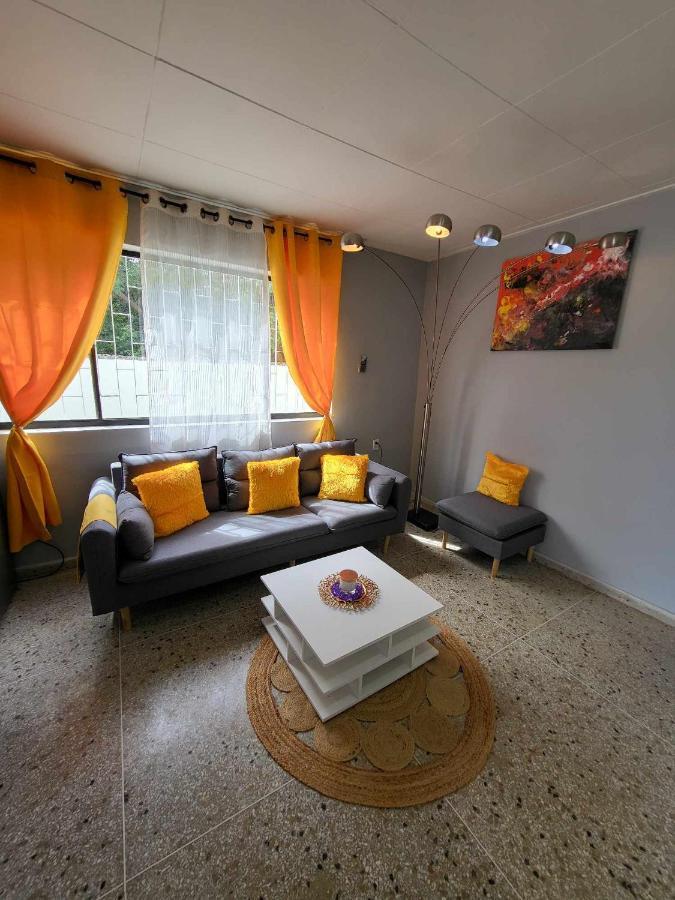 Welcome To Our Cozy Apartment! Willemstad Bagian luar foto